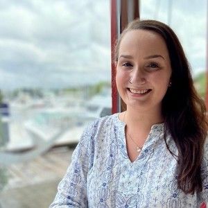 Meet your Posher, Maddie